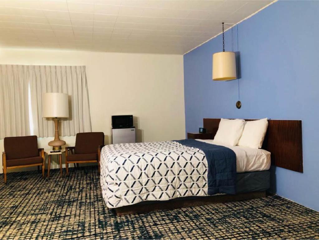 Curly Redwood Lodge Кресънт Сити Екстериор снимка