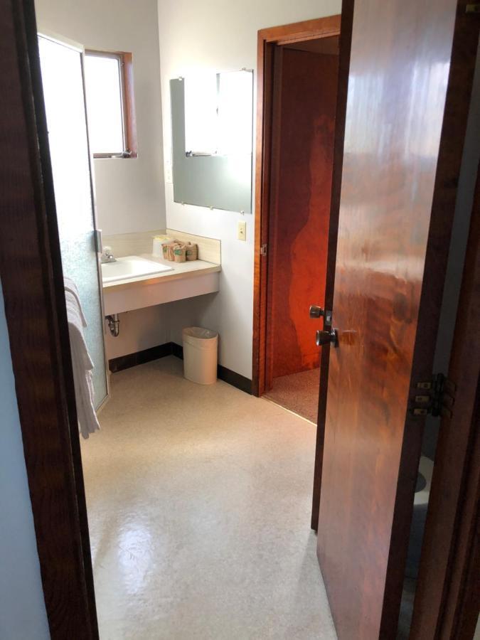 Curly Redwood Lodge Кресънт Сити Екстериор снимка